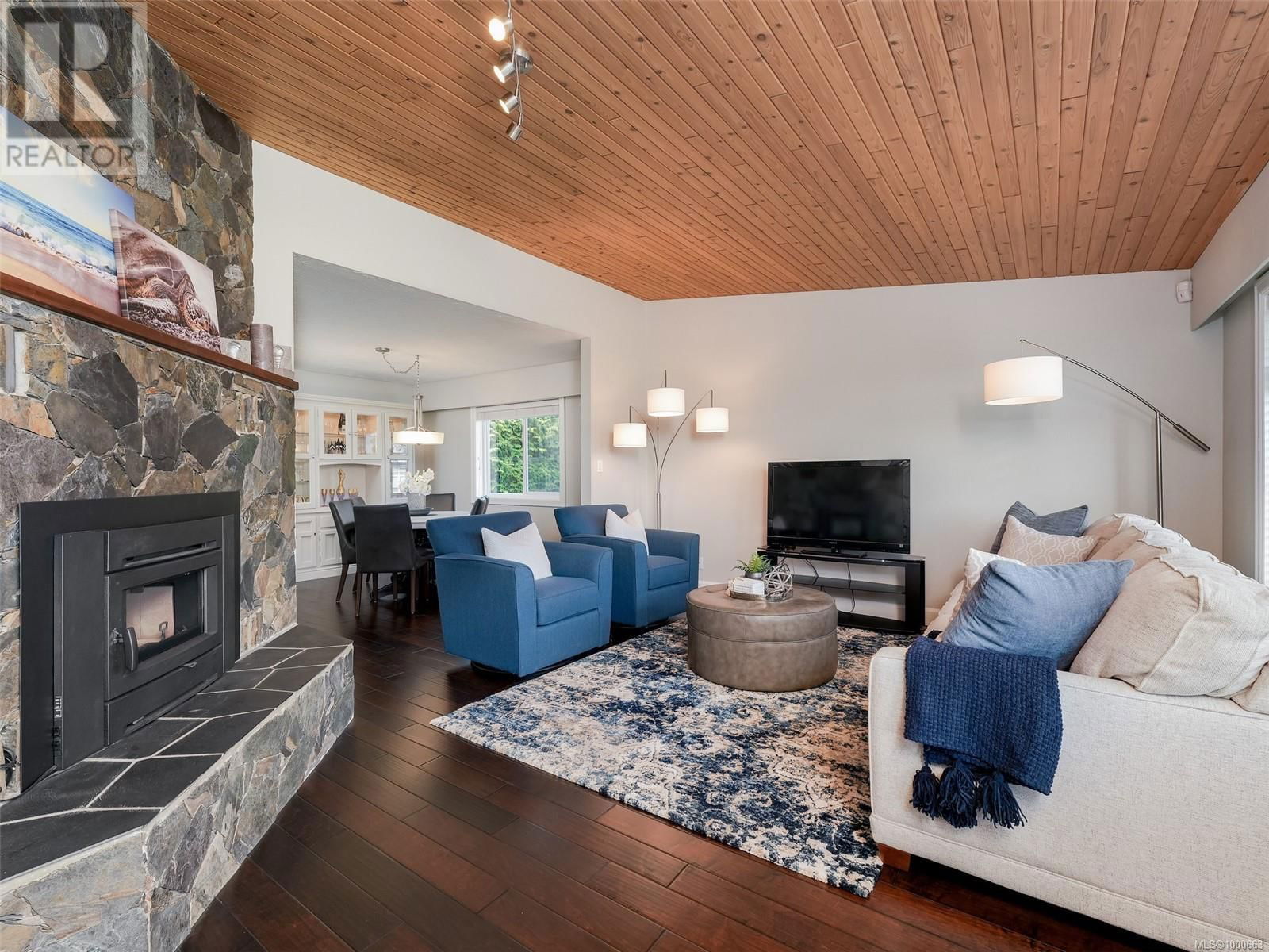 711 DEMEL PLACE Image 3