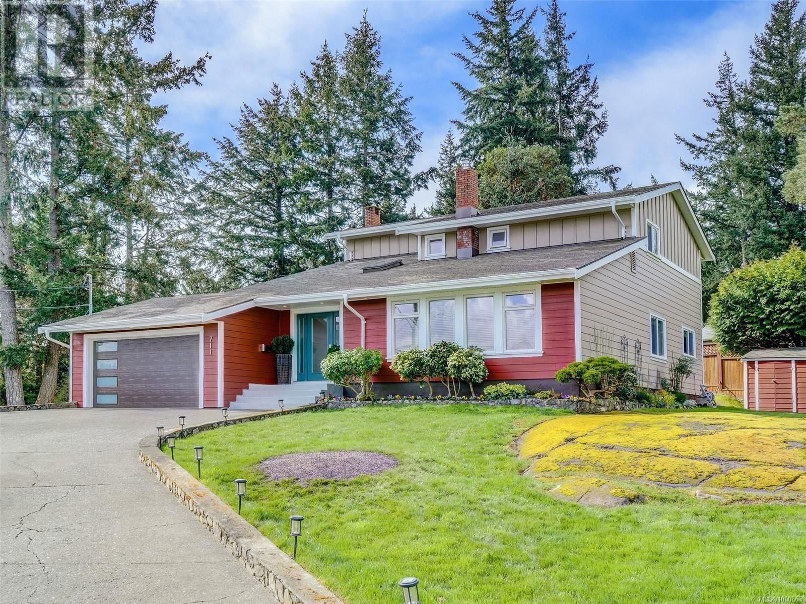 711 DEMEL PLACE Image 34