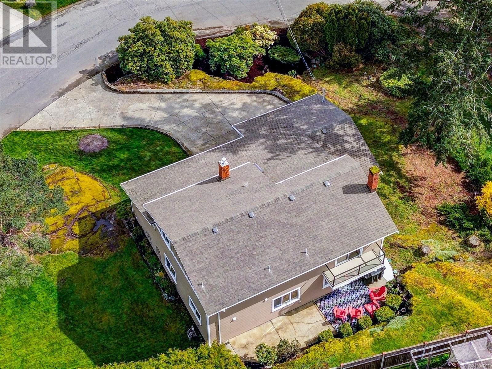 711 DEMEL PLACE Image 39
