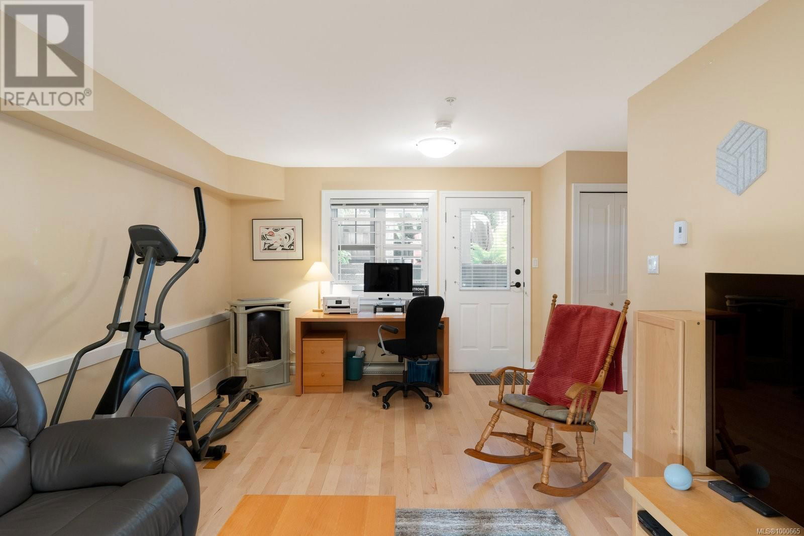 1524 YALE STREET Image 27