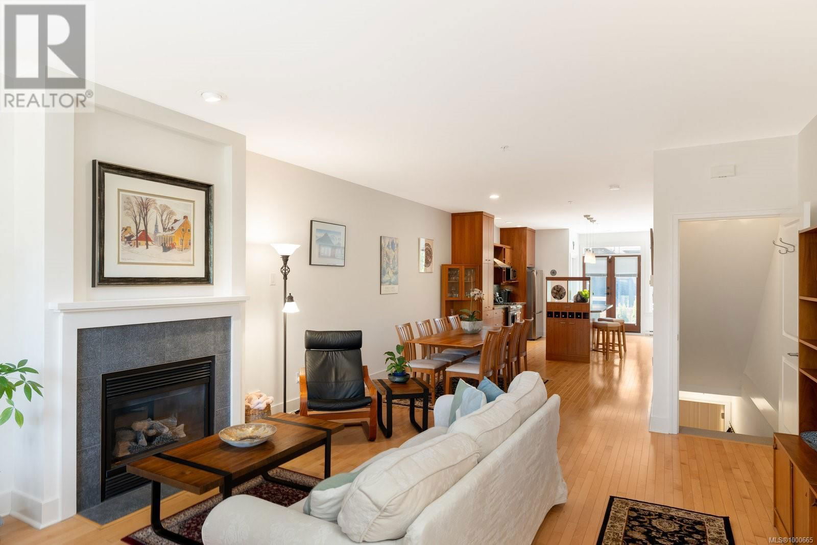 1524 YALE STREET Image 5