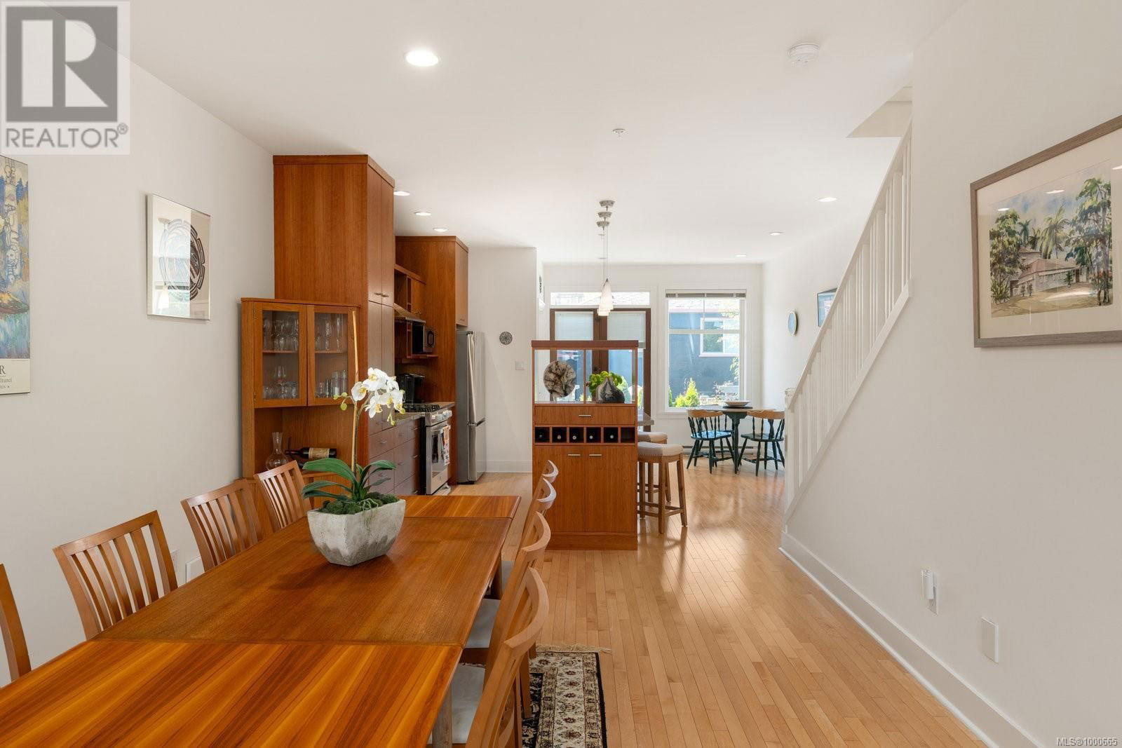 1524 YALE STREET Image 7