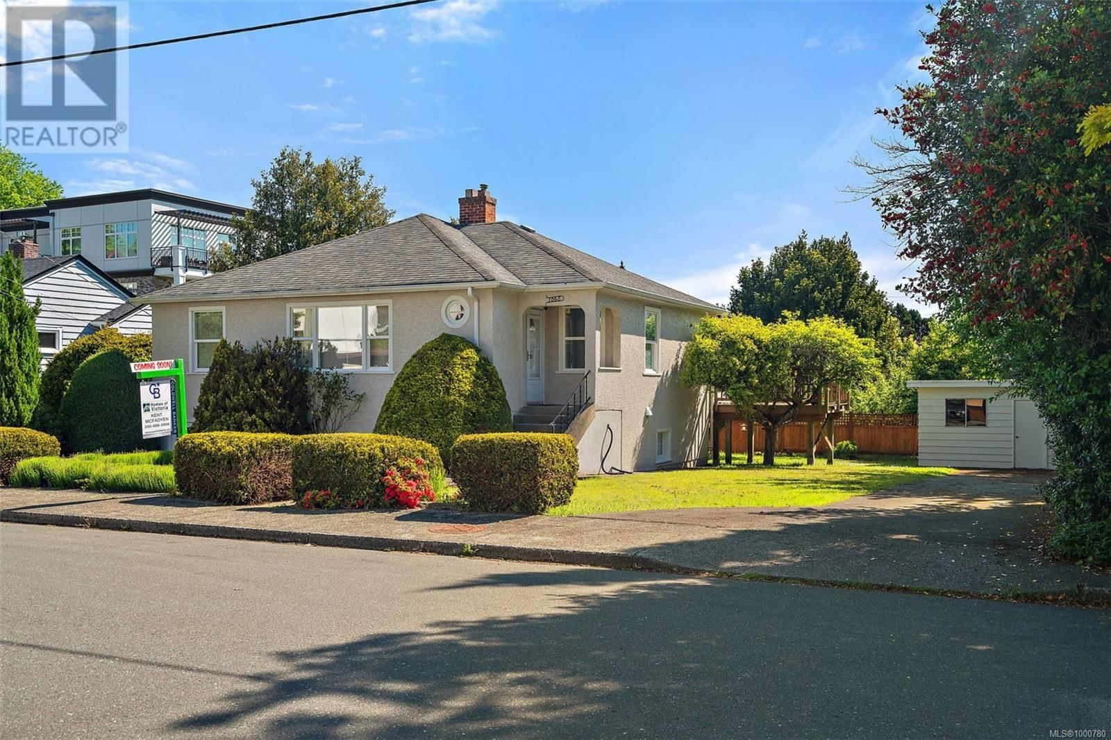 1065 BEVERLEY PLACE Image 1