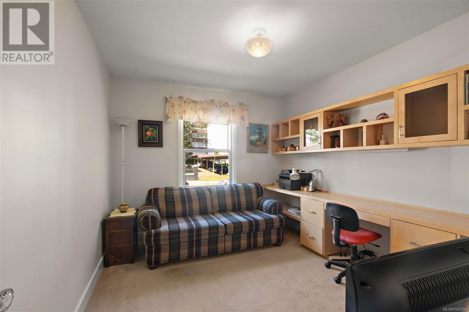 1065 BEVERLEY PLACE Image 15