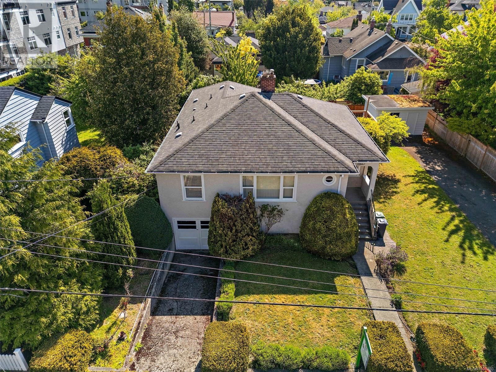 1065 BEVERLEY PLACE Image 3