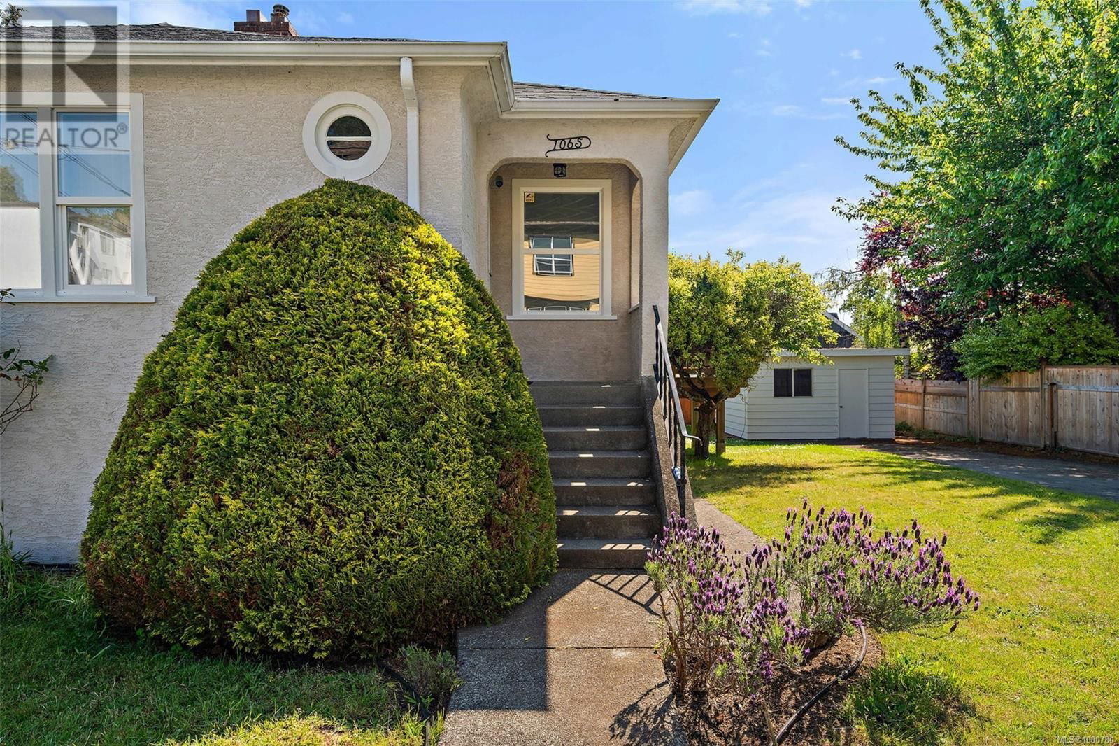 1065 BEVERLEY PLACE Image 5