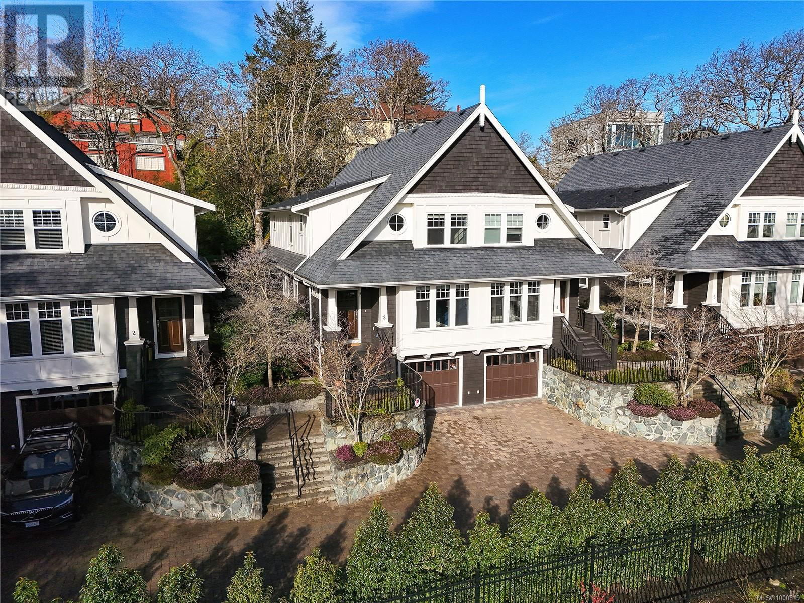 3 - 1770 ROCKLAND AVENUE Image 1