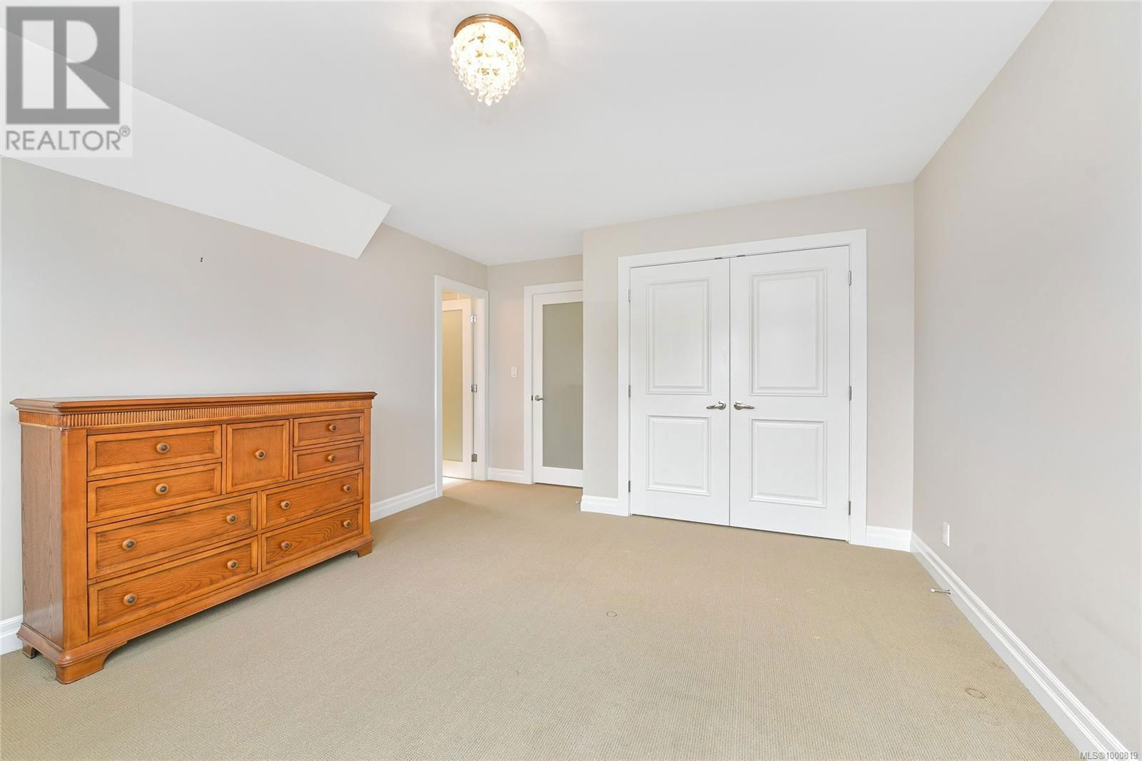 3 - 1770 ROCKLAND AVENUE Image 18