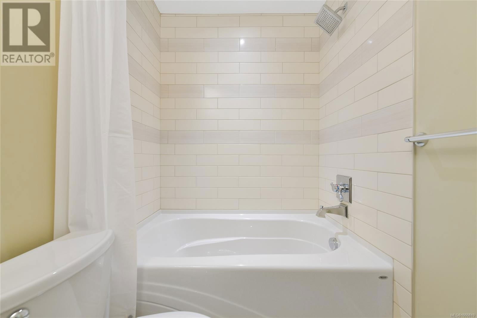 3 - 1770 ROCKLAND AVENUE Image 19