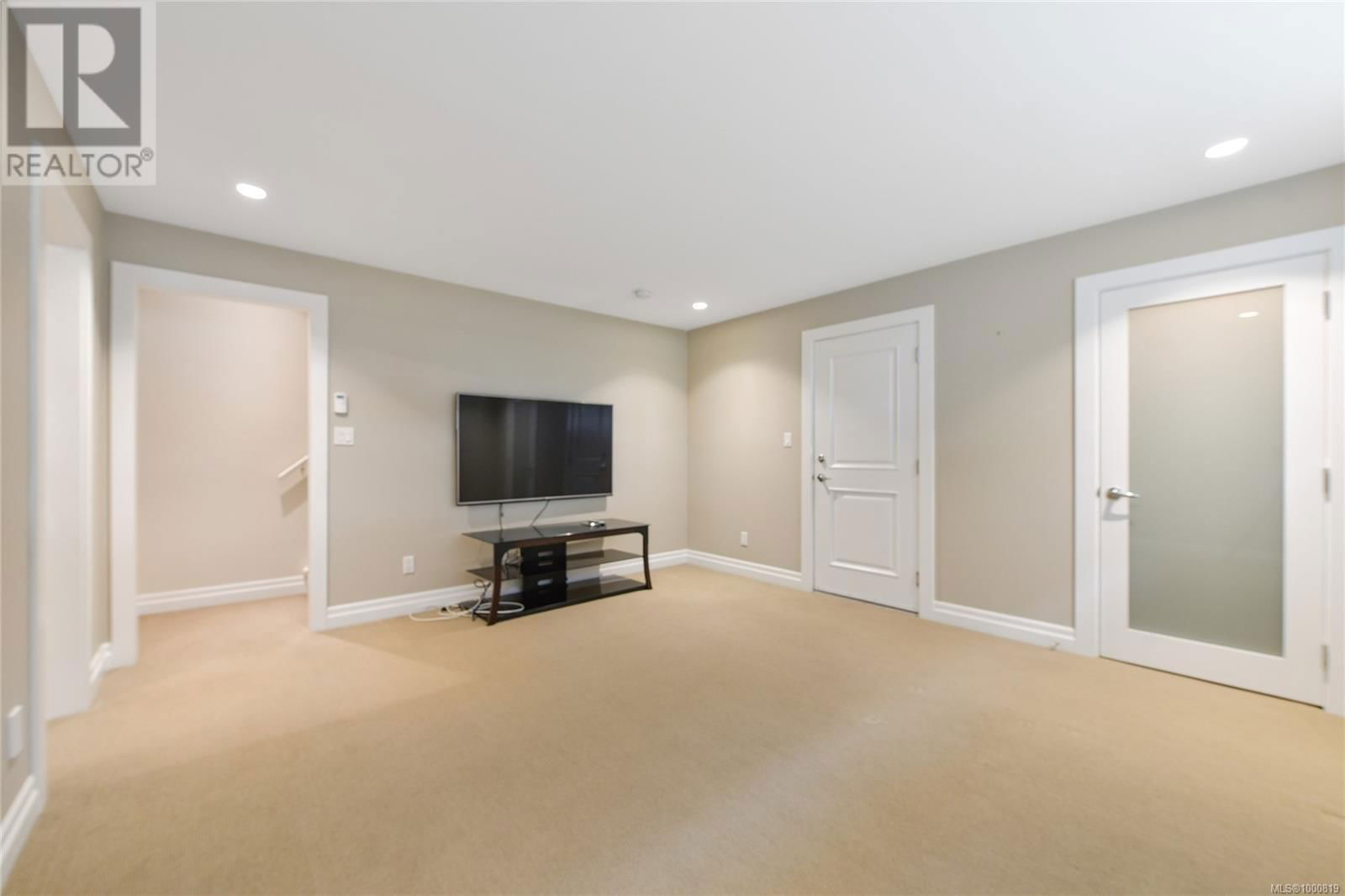 3 - 1770 ROCKLAND AVENUE Image 20