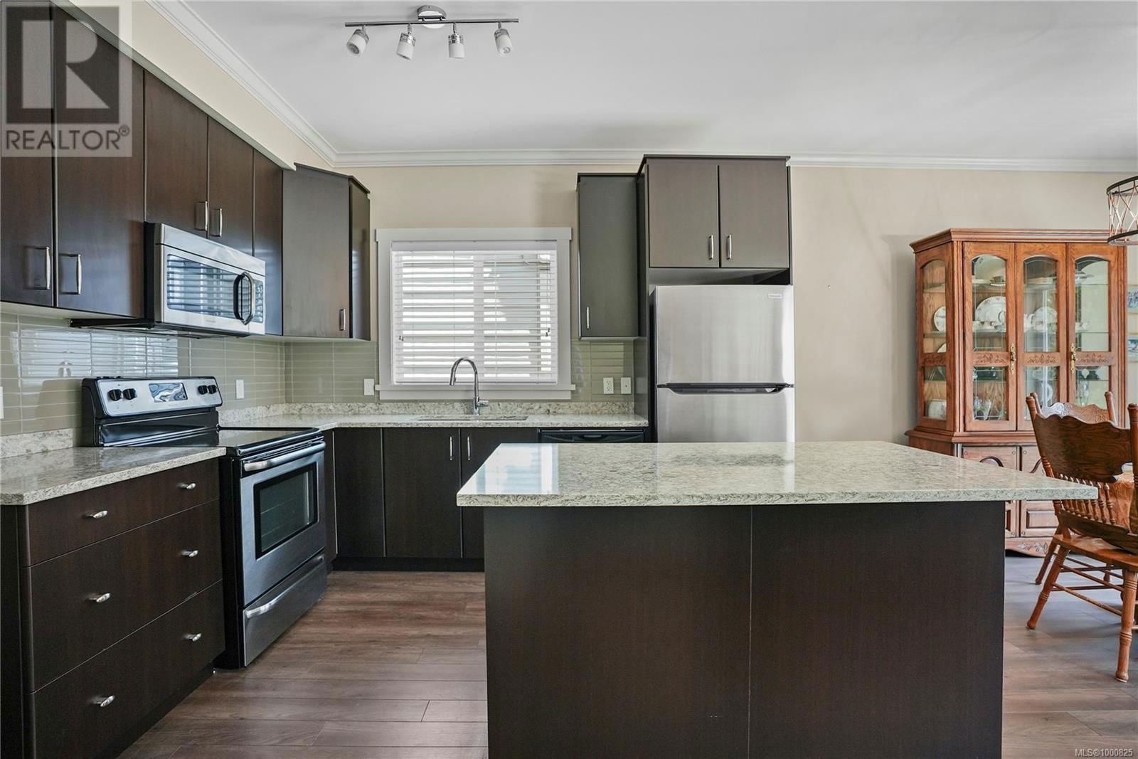 1011 BRAEBURN AVENUE Image 6