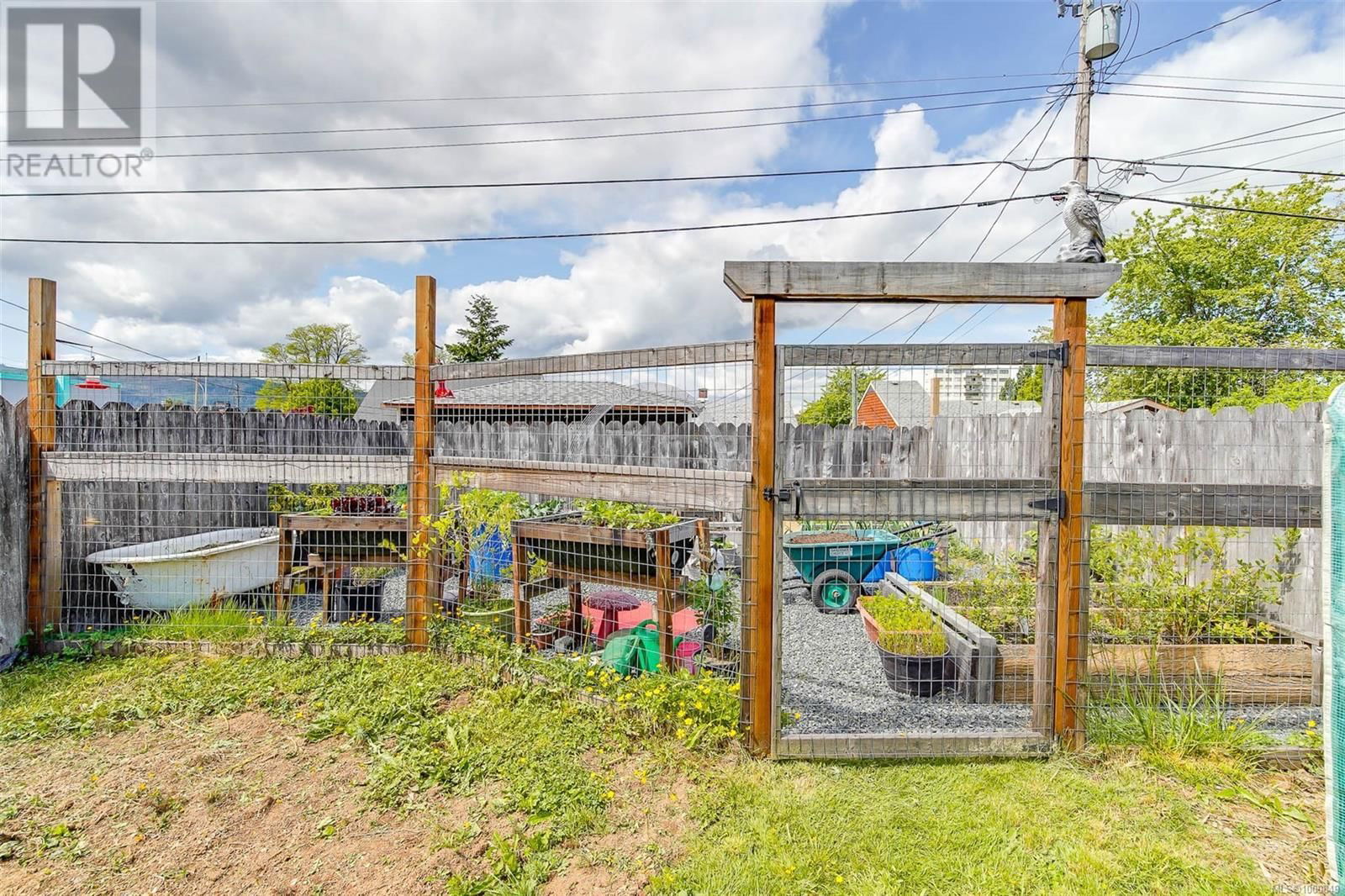3836 14TH AVENUE Image 23