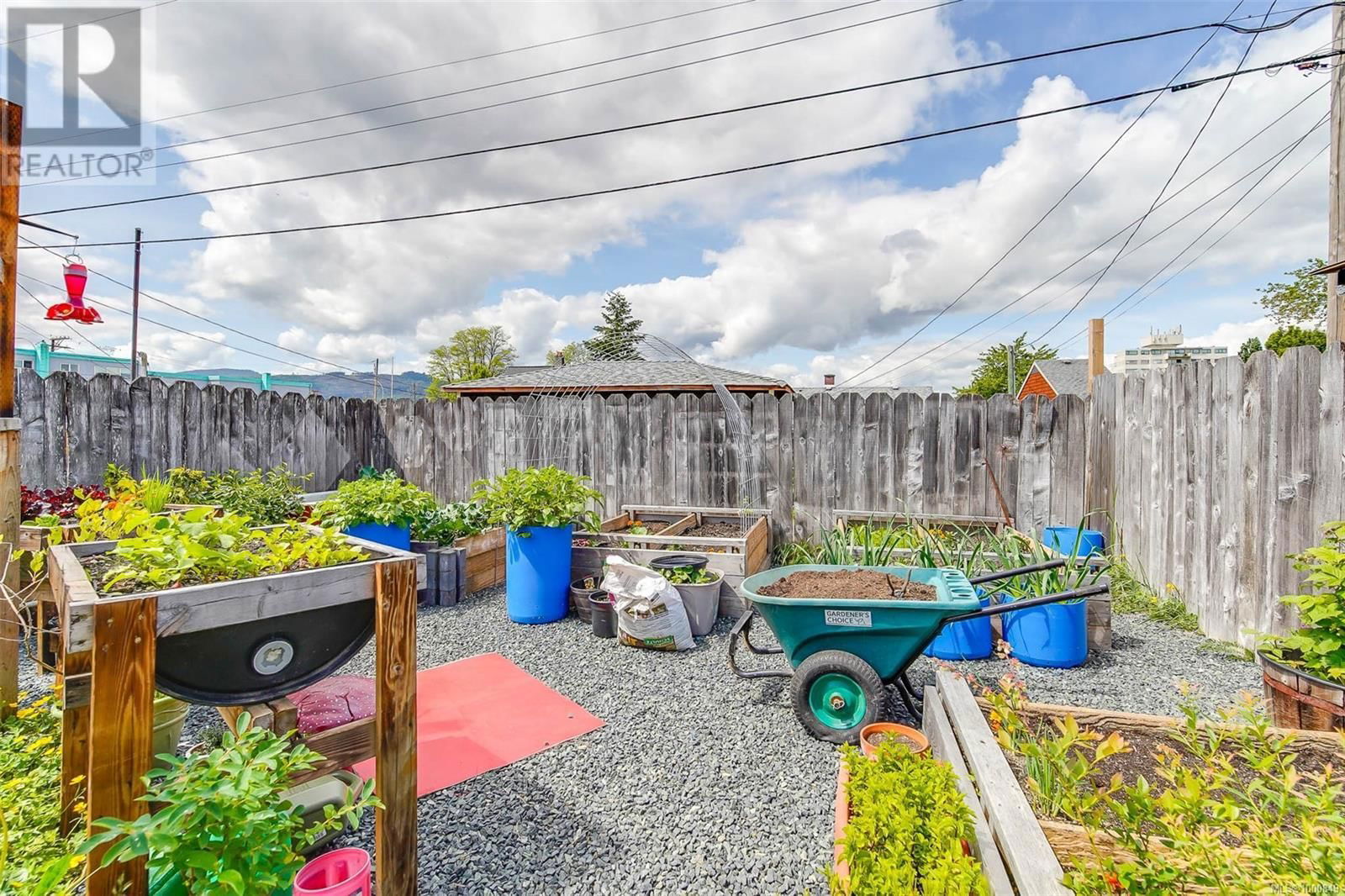 3836 14TH AVENUE Image 25