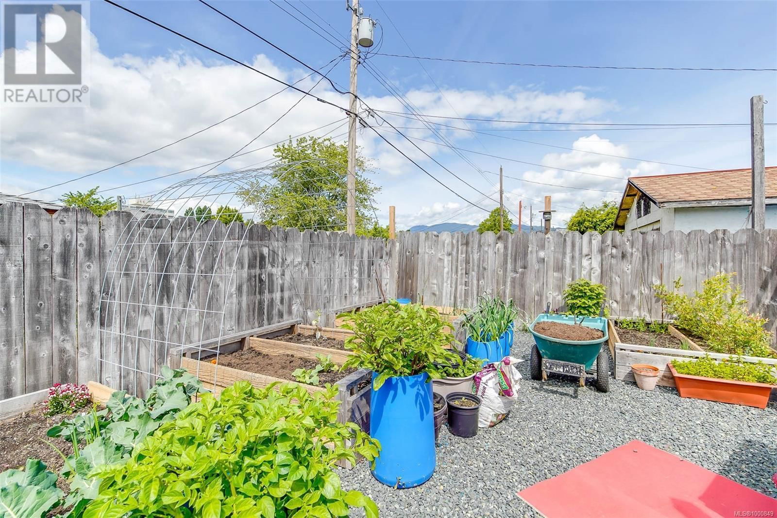 3836 14TH AVENUE Image 27