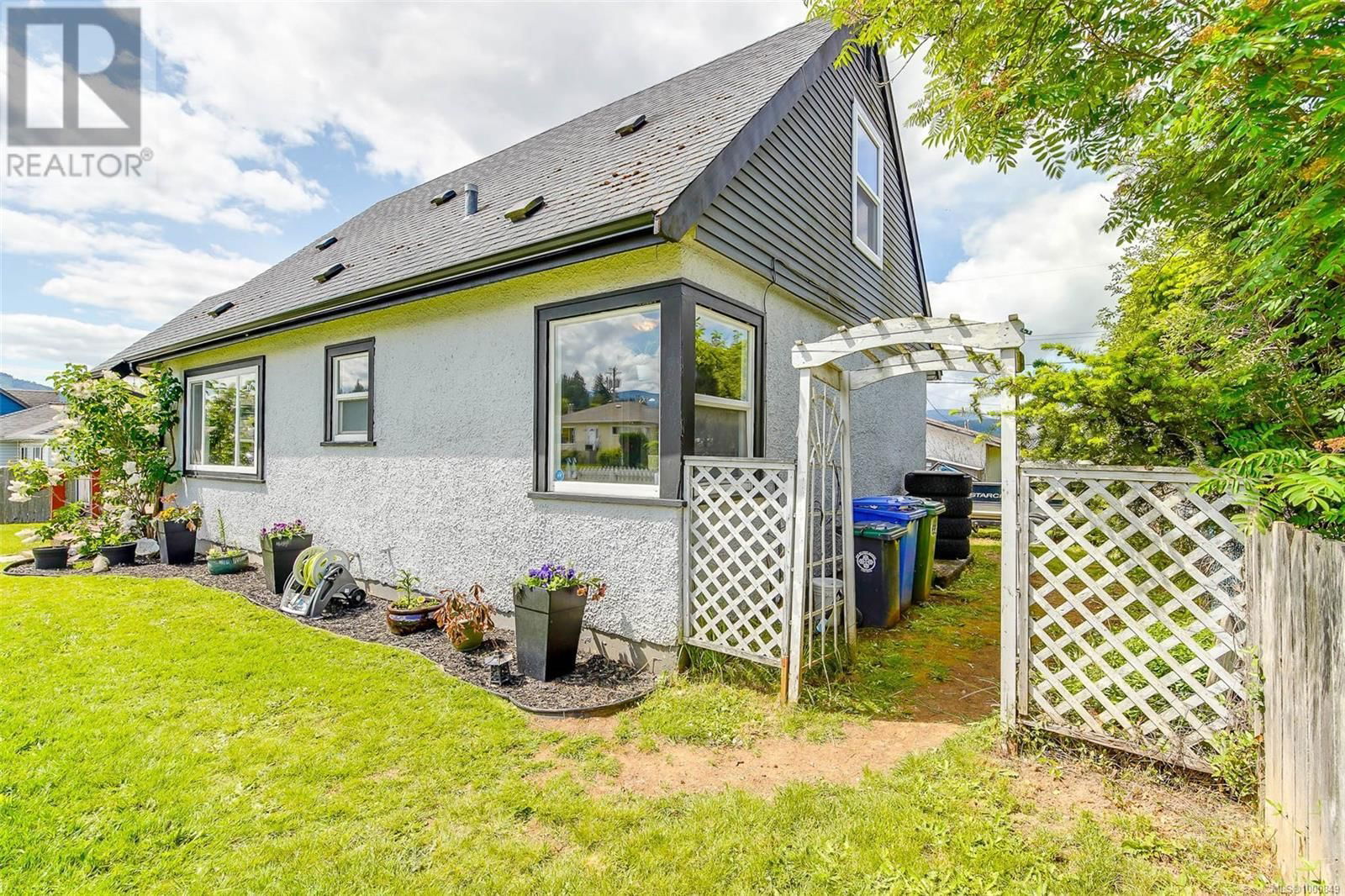 3836 14TH AVENUE Image 29
