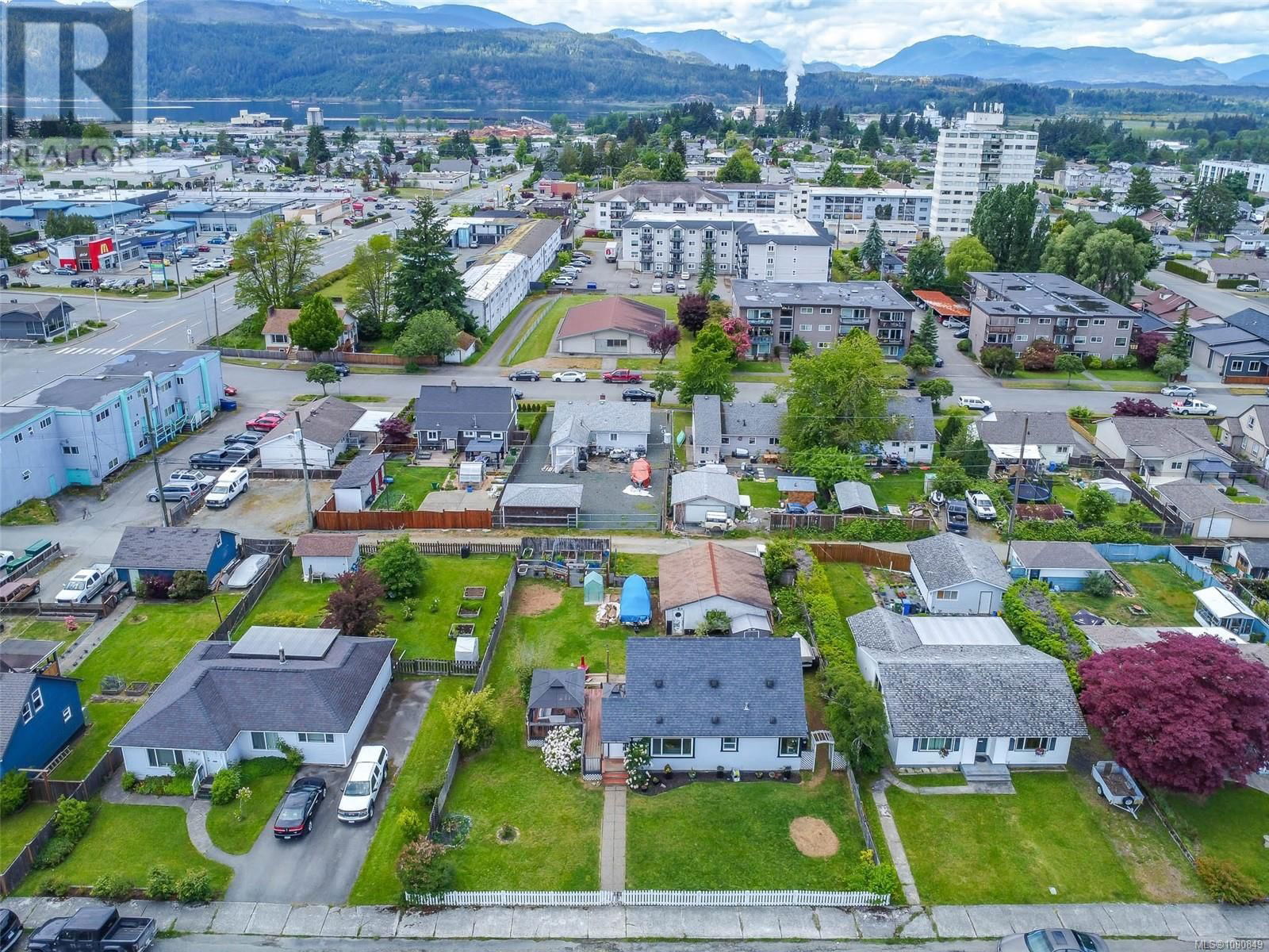 3836 14TH AVENUE Image 34