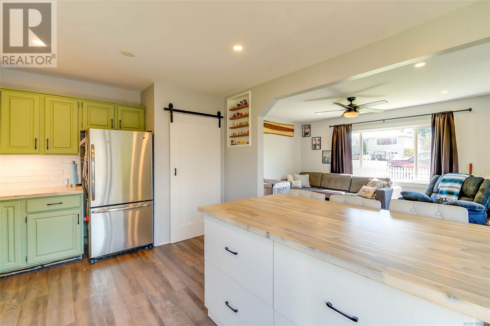 3836 14TH AVENUE Image 6
