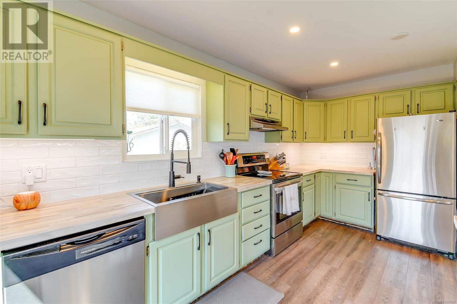 3836 14TH AVENUE Image 7