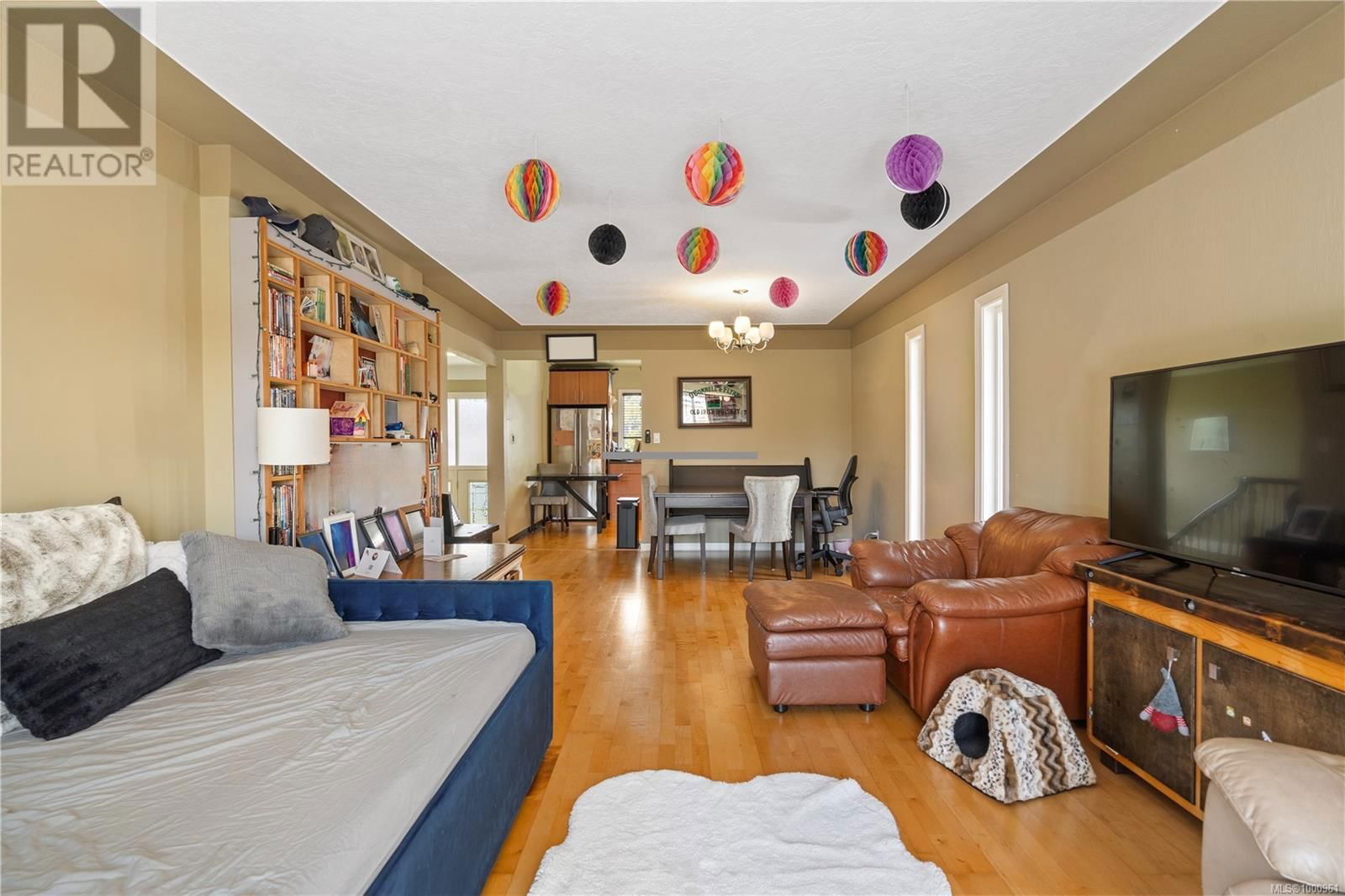1576 PRAIRIE STREET Image 10