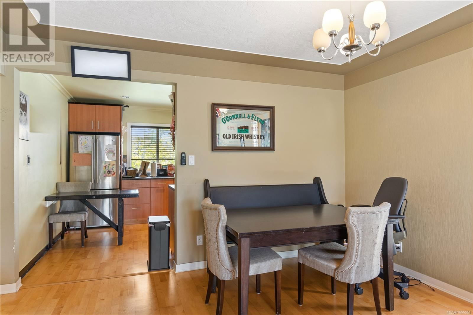 1576 PRAIRIE STREET Image 11