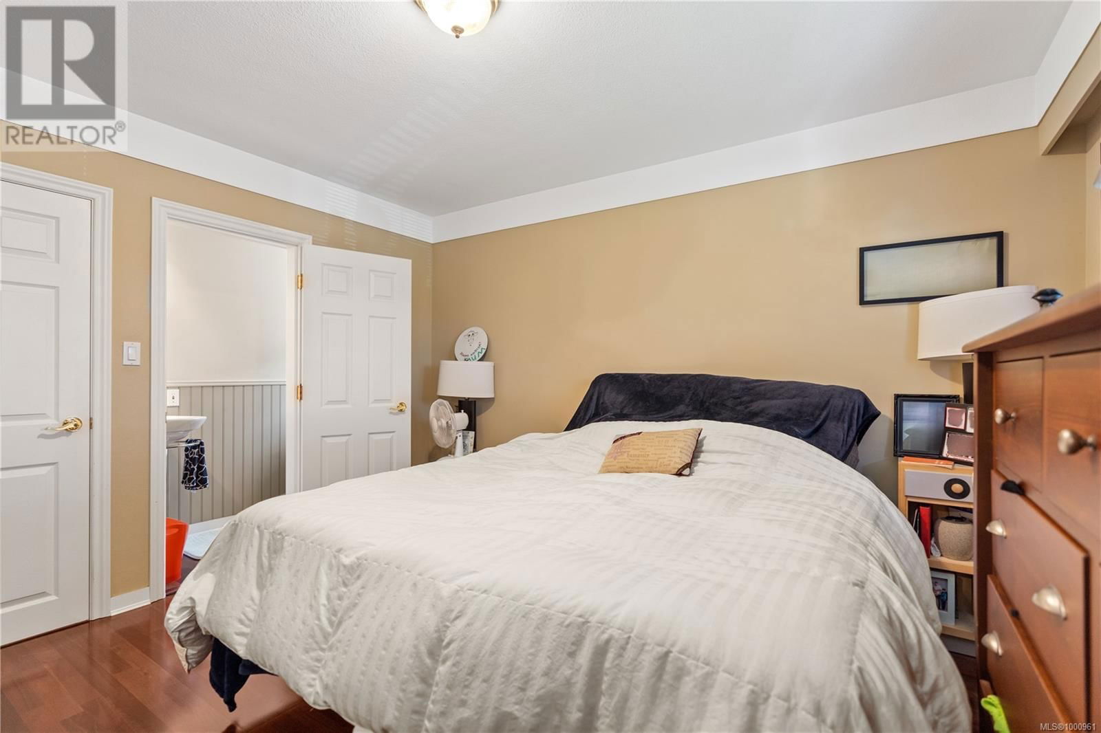 1576 PRAIRIE STREET Image 16