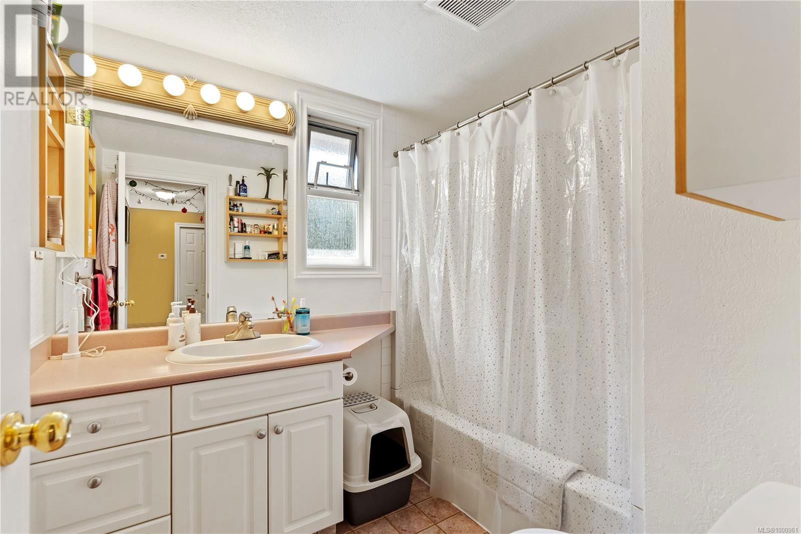 1576 PRAIRIE STREET Image 18