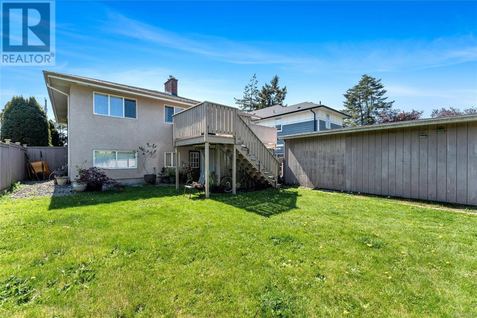 1576 PRAIRIE STREET Image 2