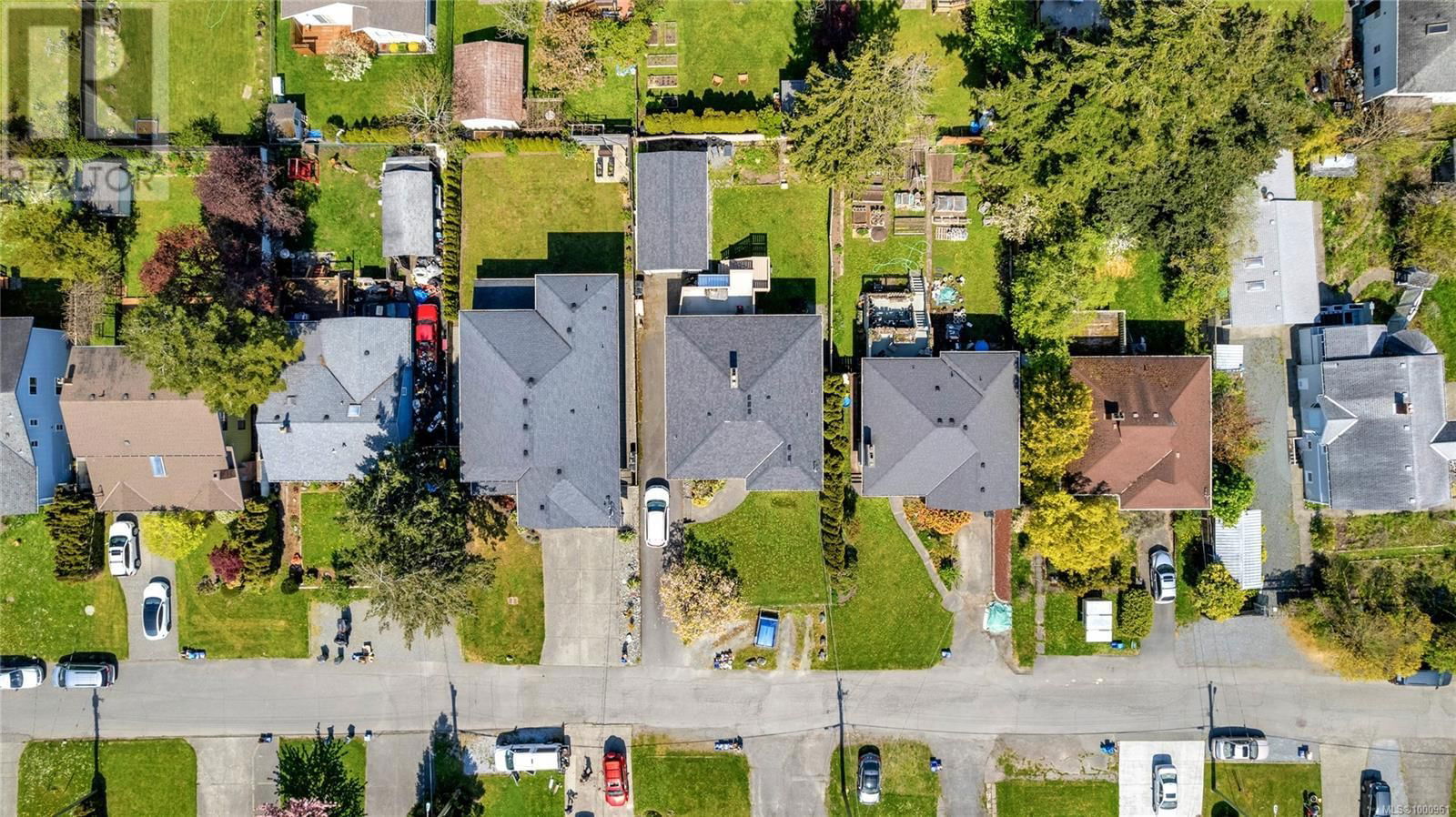 1576 PRAIRIE STREET Image 25