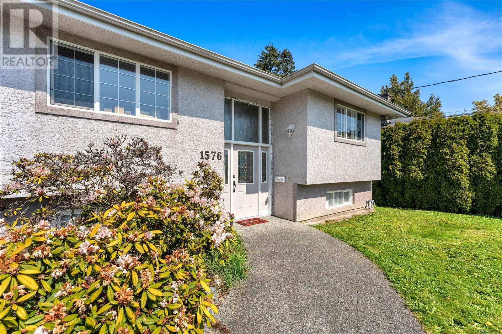 1576 PRAIRIE STREET Image 6
