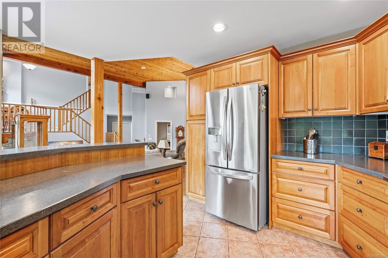 3380 REDDEN ROAD Image 11