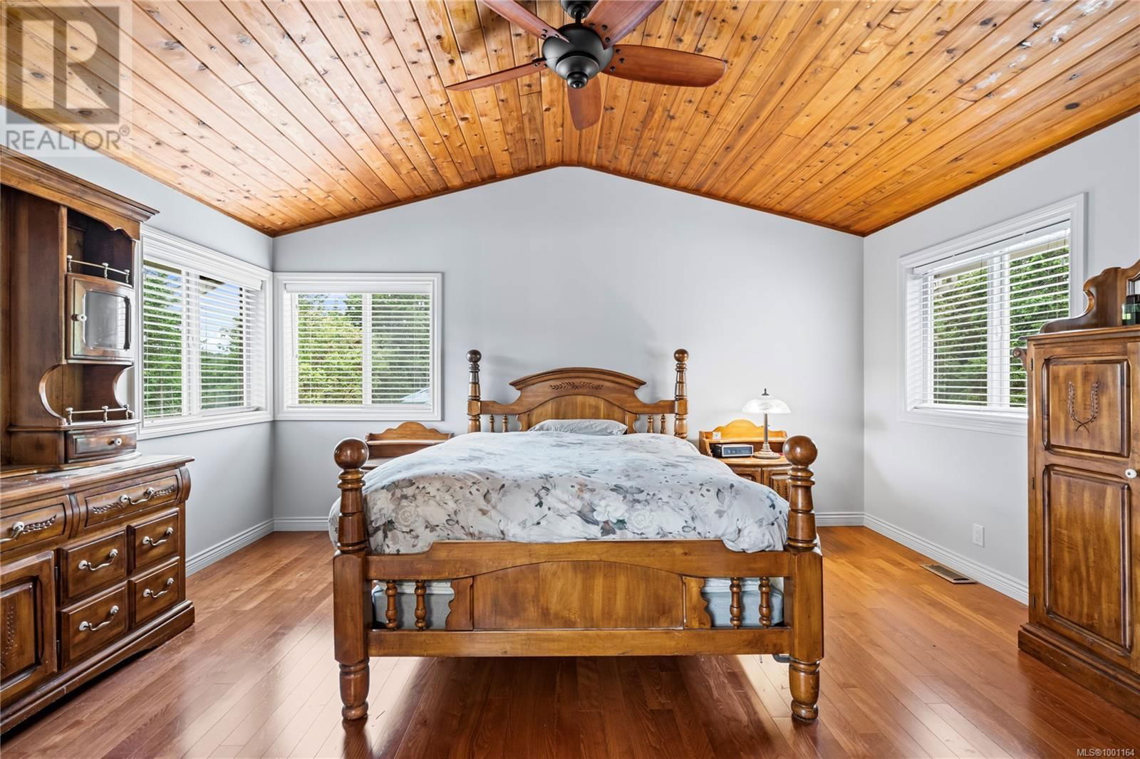 3380 REDDEN ROAD Image 14