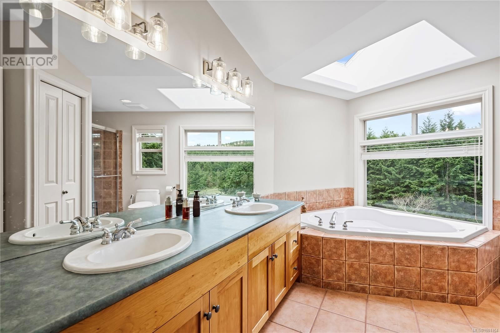 3380 REDDEN ROAD Image 16