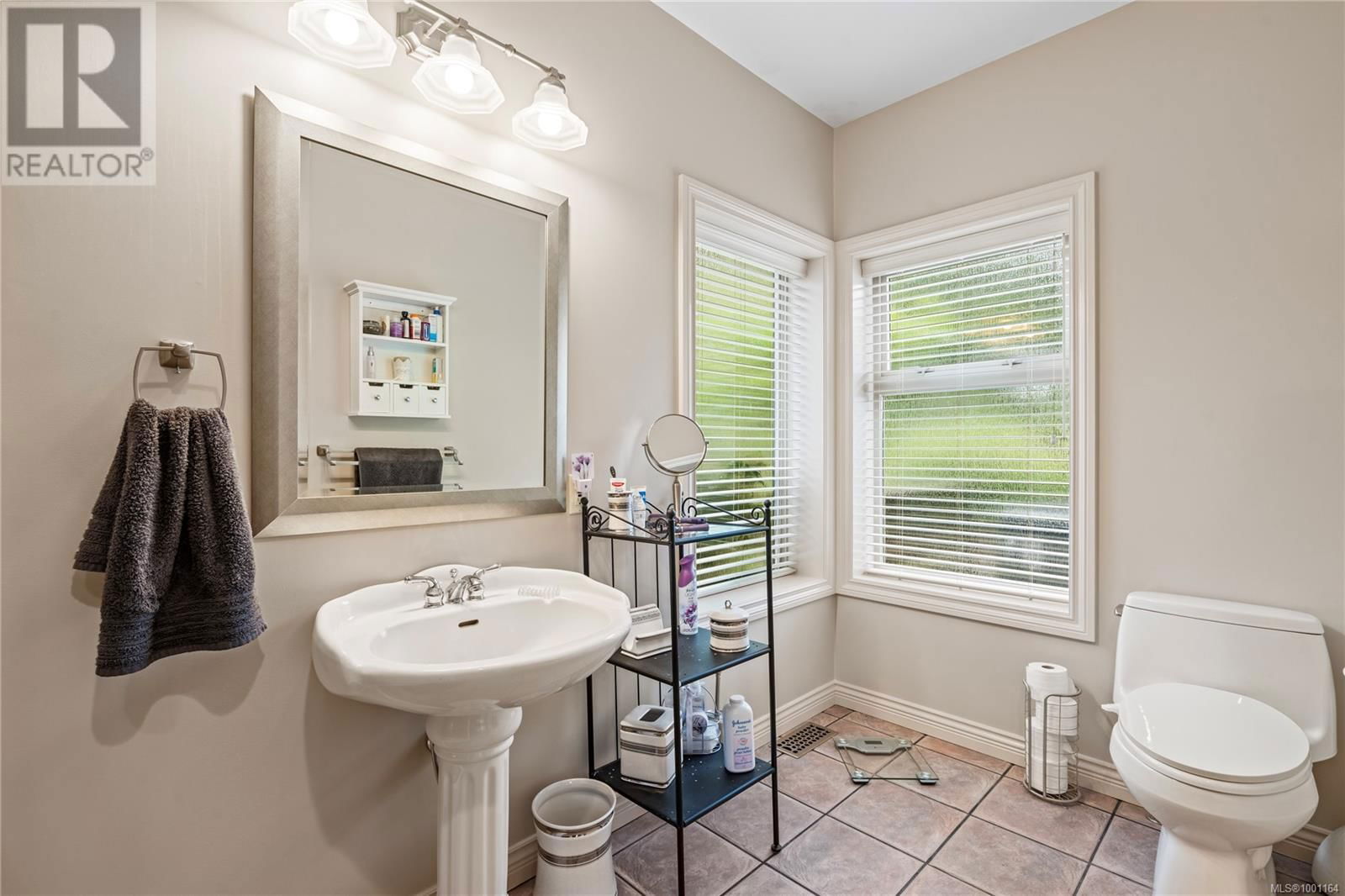 3380 REDDEN ROAD Image 30