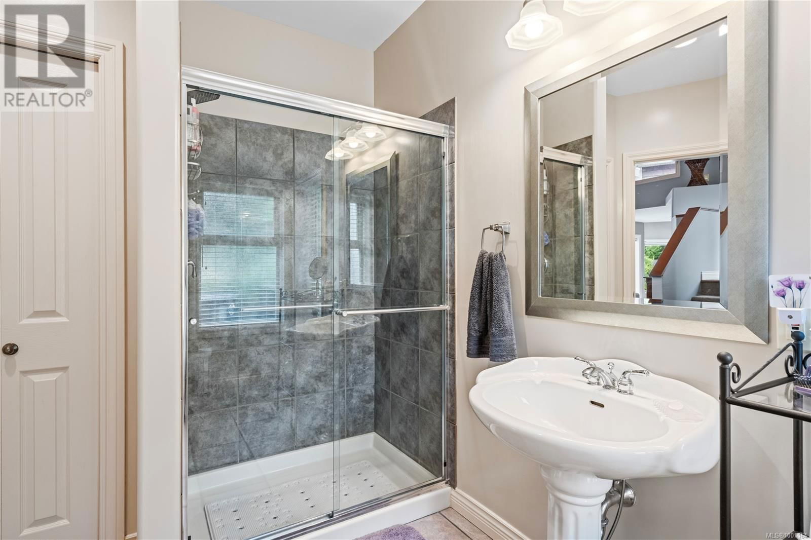 3380 REDDEN ROAD Image 31