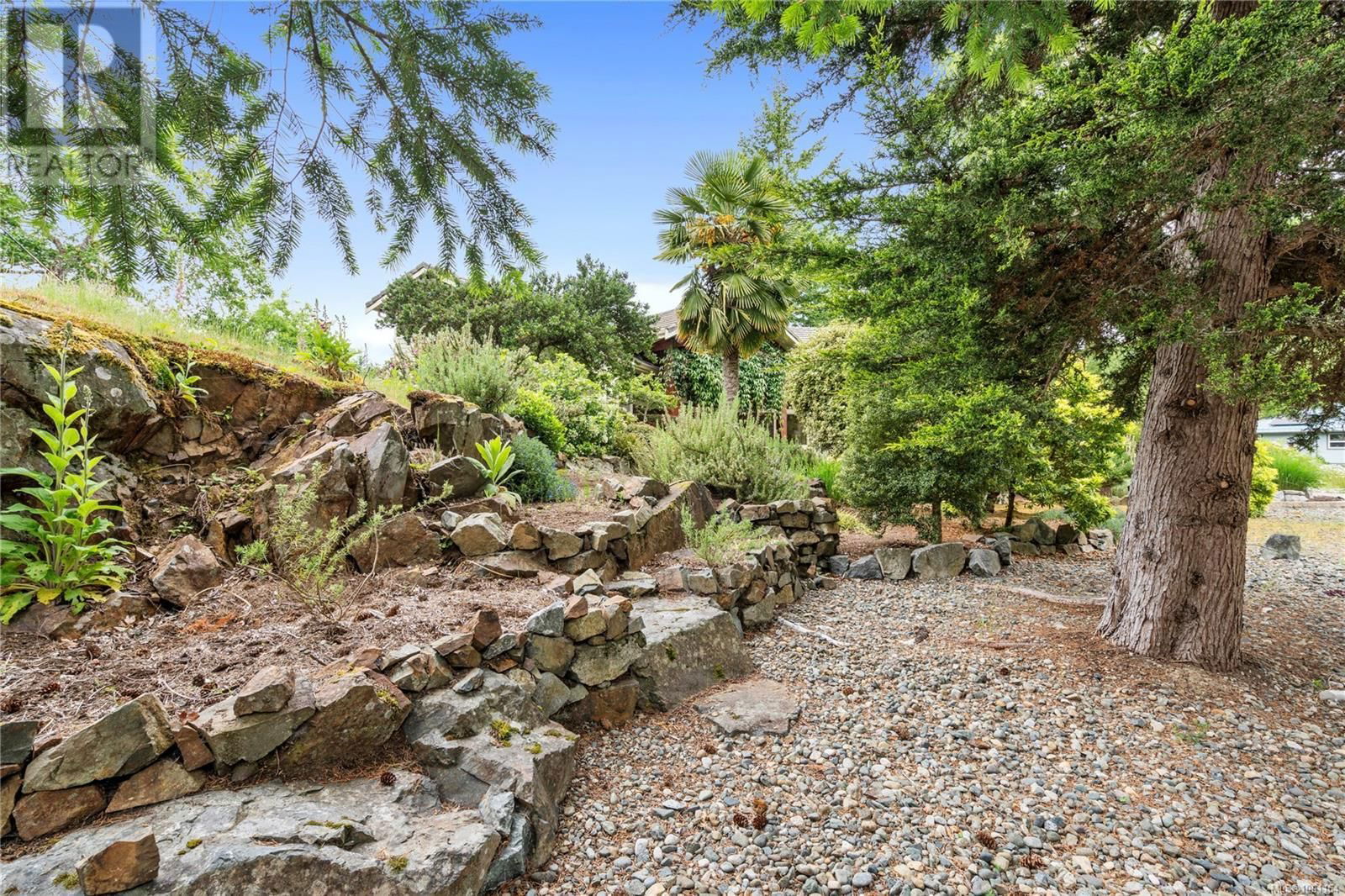 3380 REDDEN ROAD Image 41