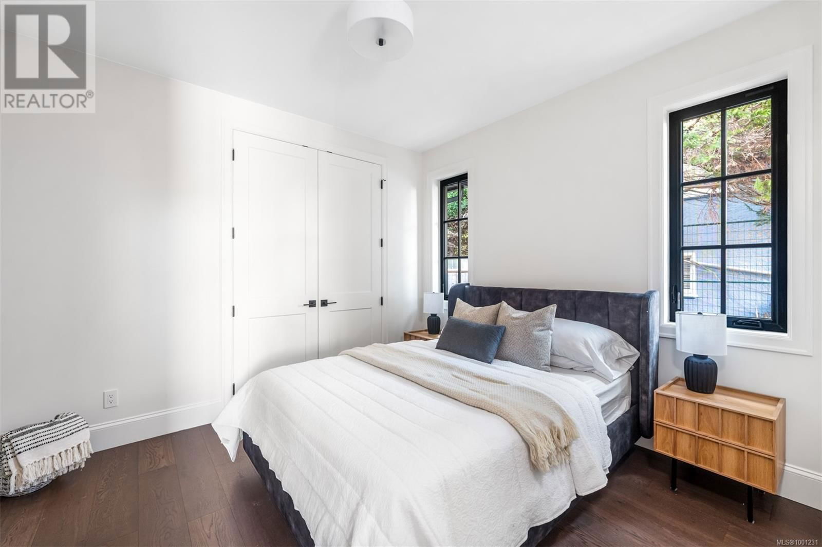 2189 BEAVERBROOKE STREET Image 38