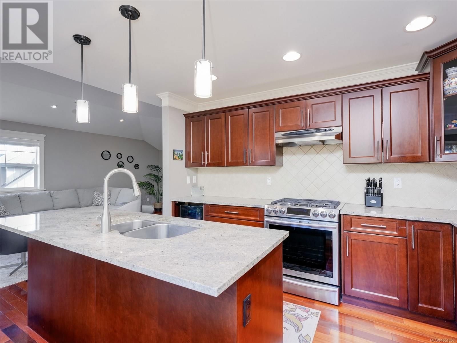 1173 DEERVIEW PLACE Image 6
