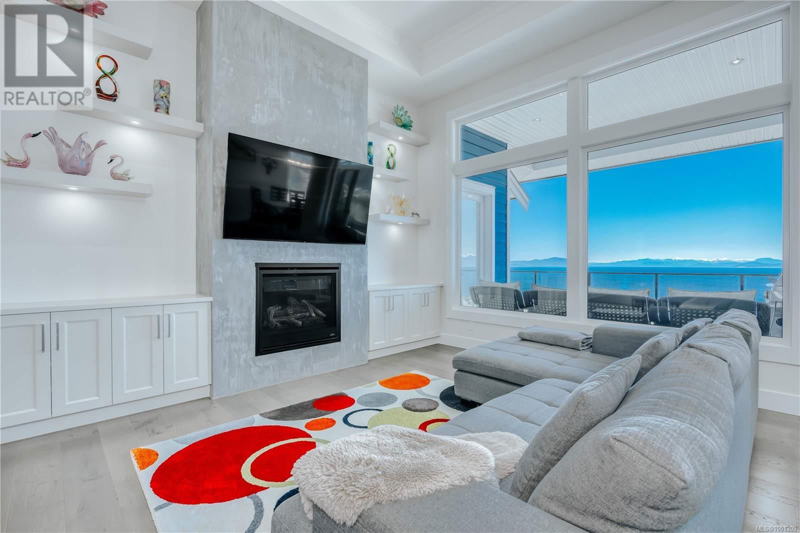 138 ROYAL PACIFIC WAY Image 1