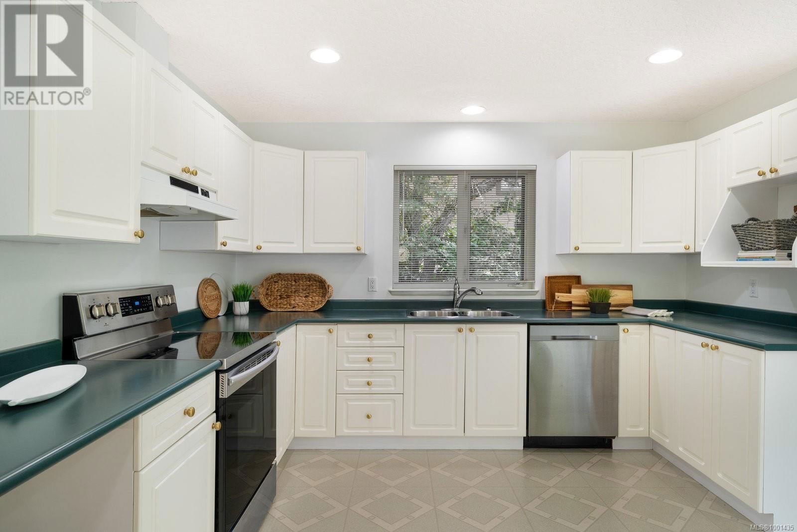 10216 ALMOND STREET Image 10