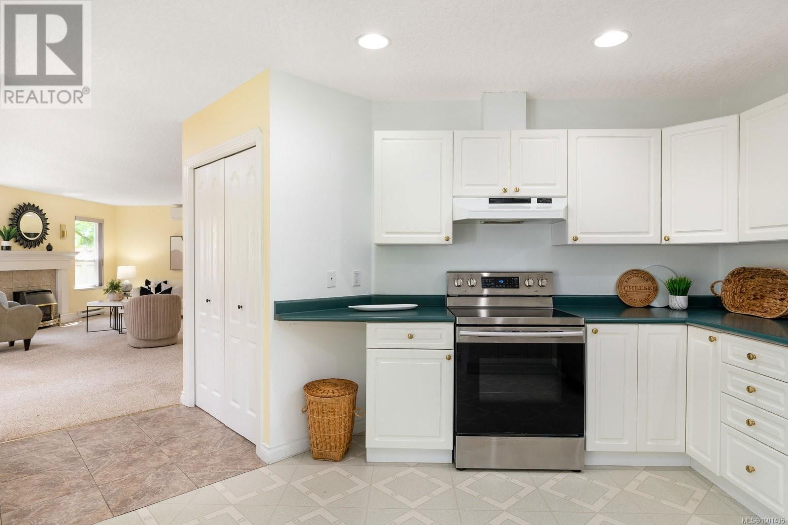 10216 ALMOND STREET Image 12