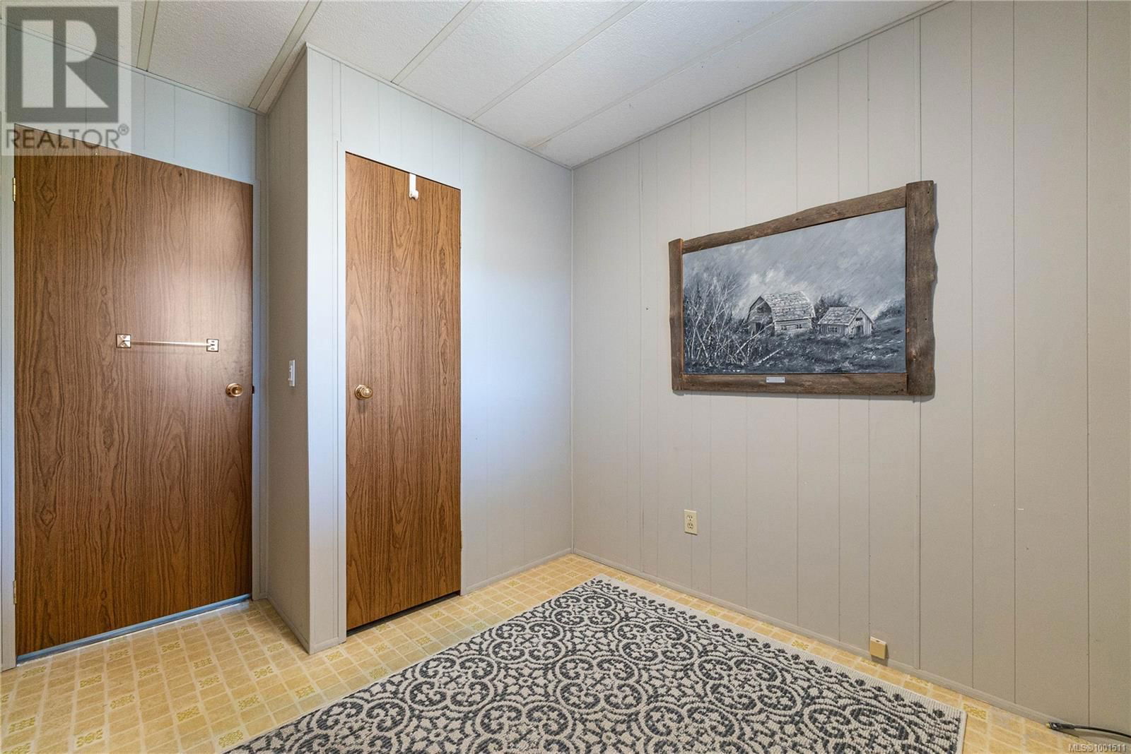 51 - 6325 METRAL DRIVE Image 15