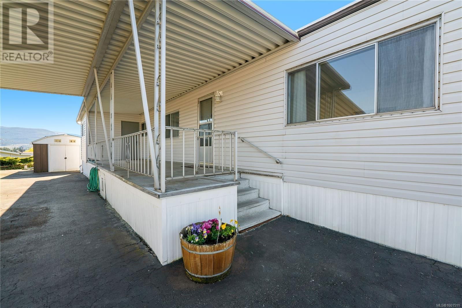 51 - 6325 METRAL DRIVE Image 32