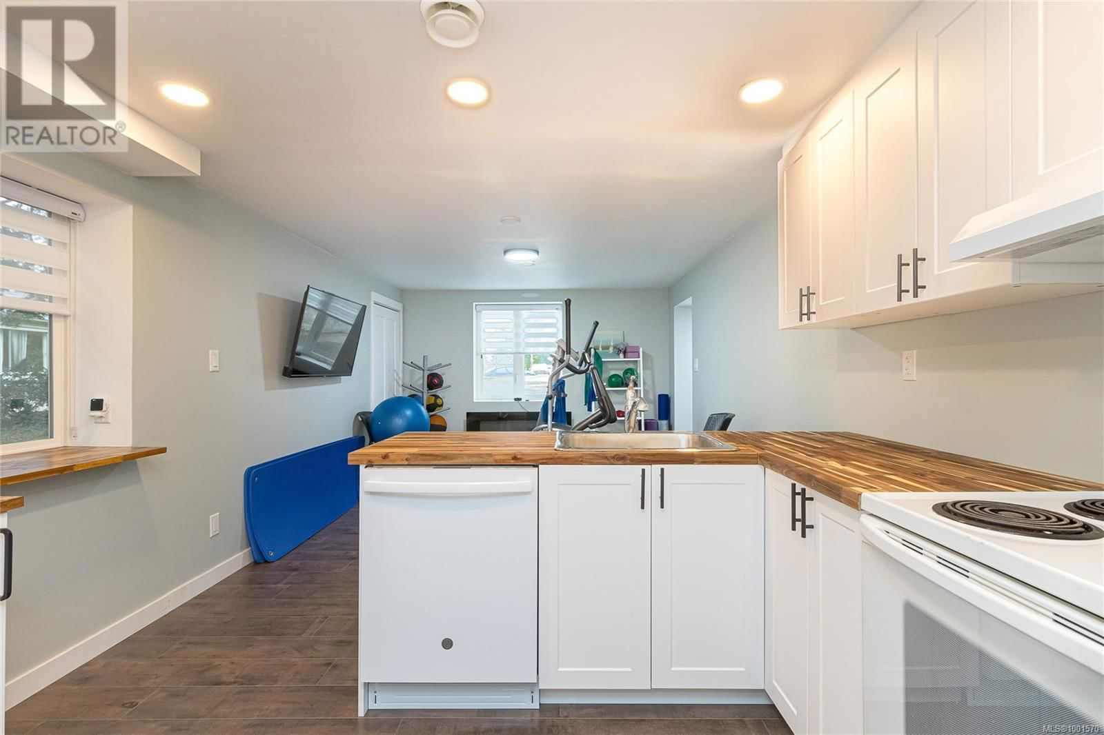 906 MCADOO PLACE Image 36