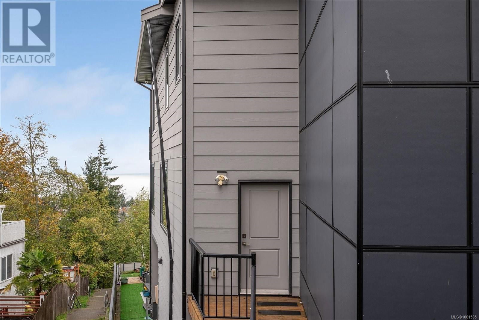 4696 LAGUNA WAY Image 34