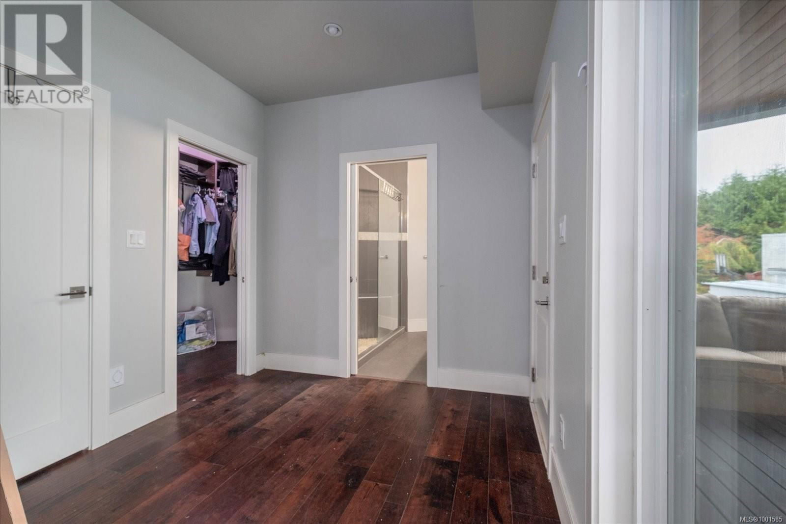 4696 LAGUNA WAY Image 45