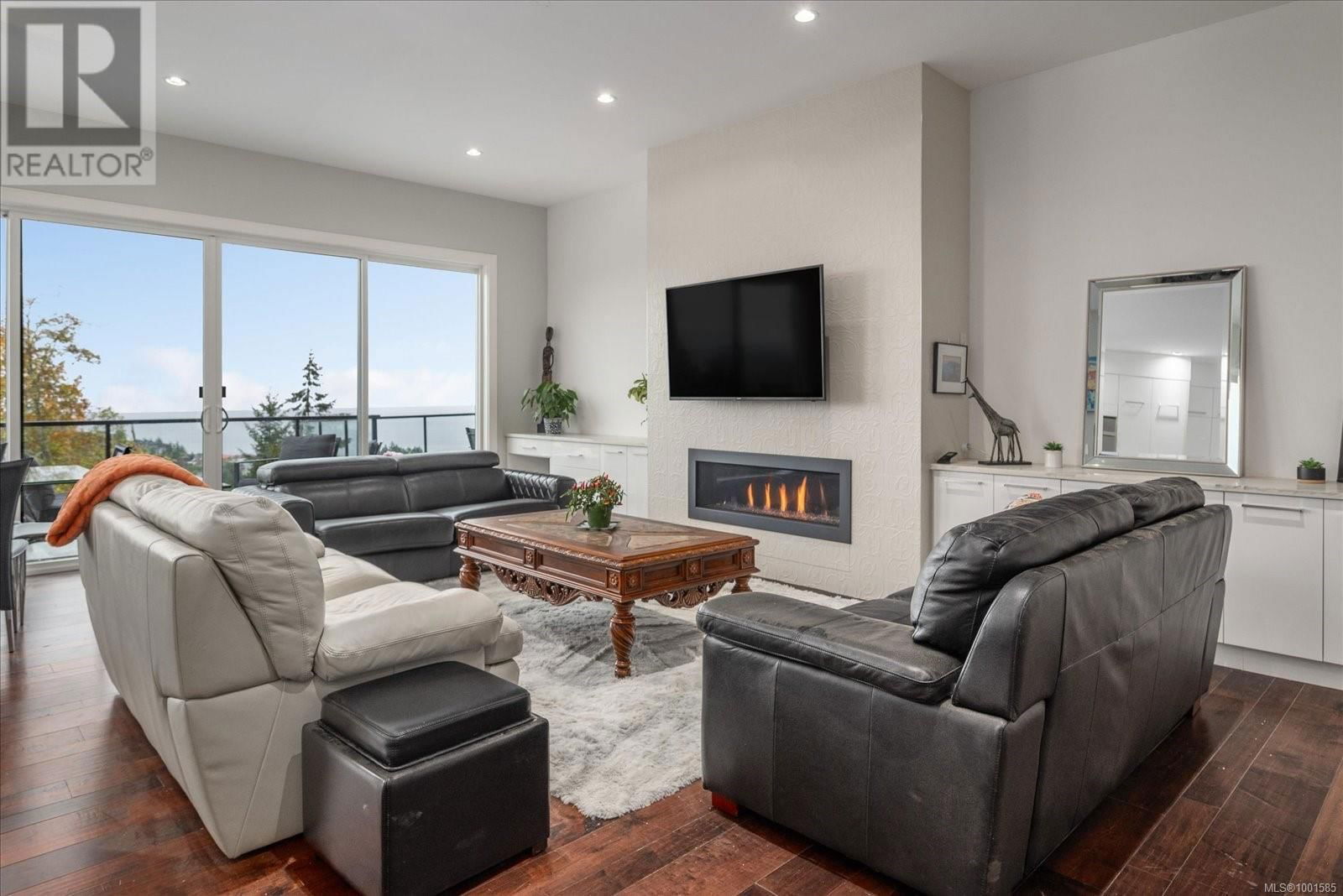 4696 LAGUNA WAY Image 7