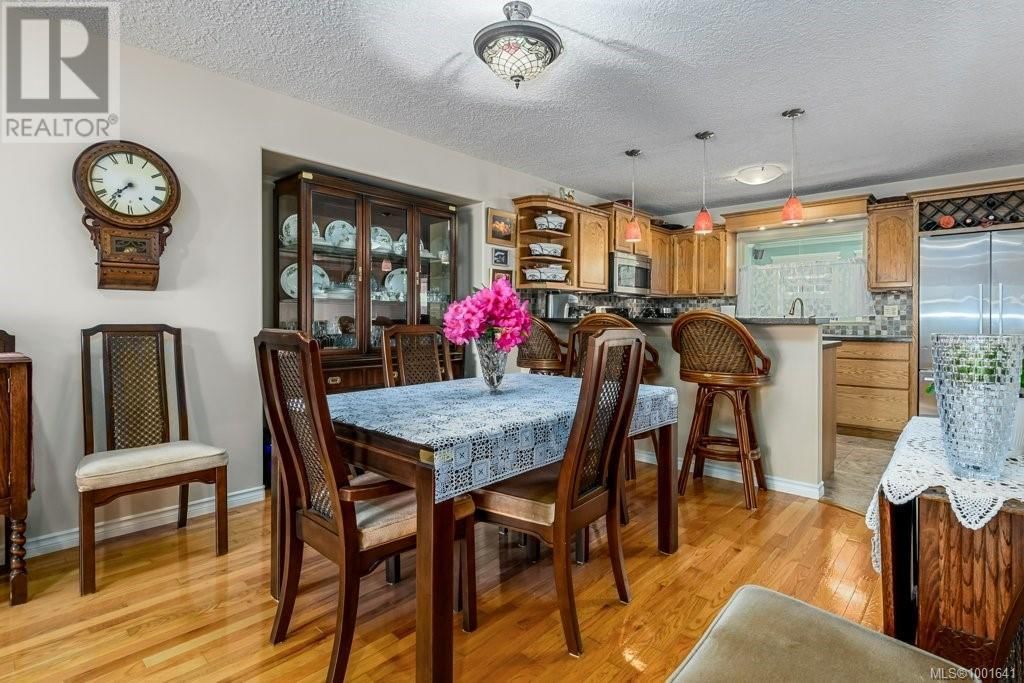 1665 CHESTER PLACE Image 11