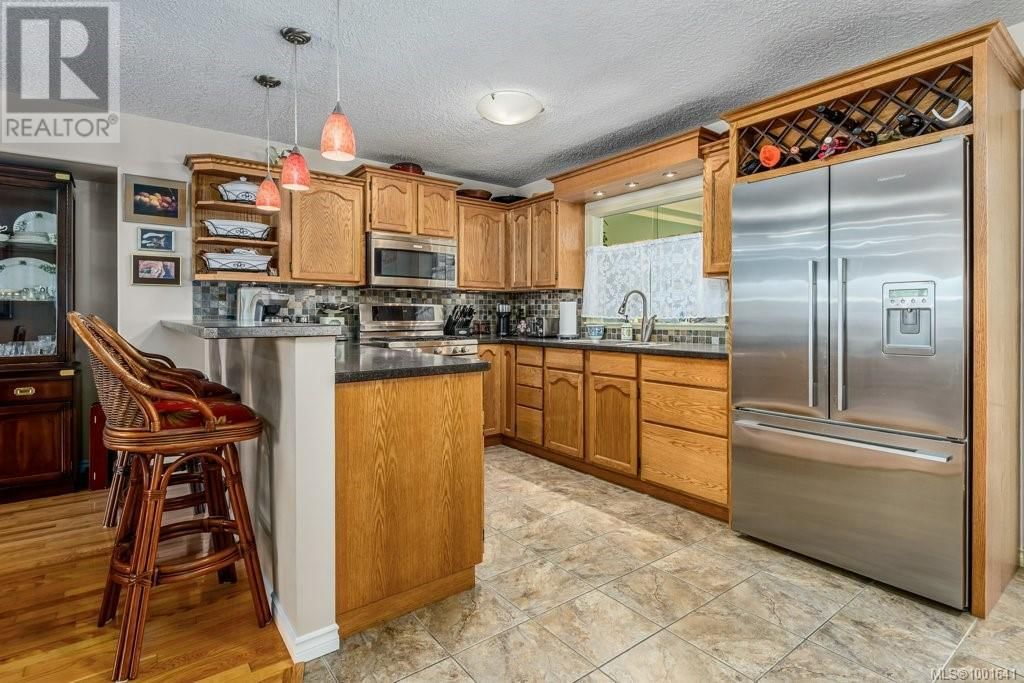 1665 CHESTER PLACE Image 13