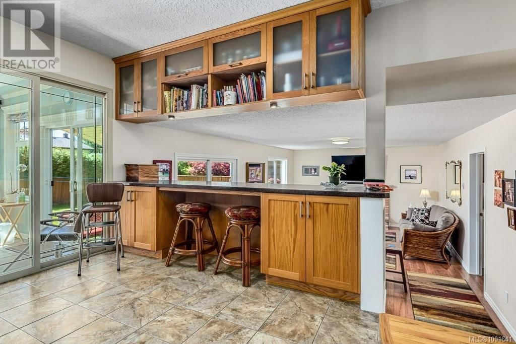 1665 CHESTER PLACE Image 15
