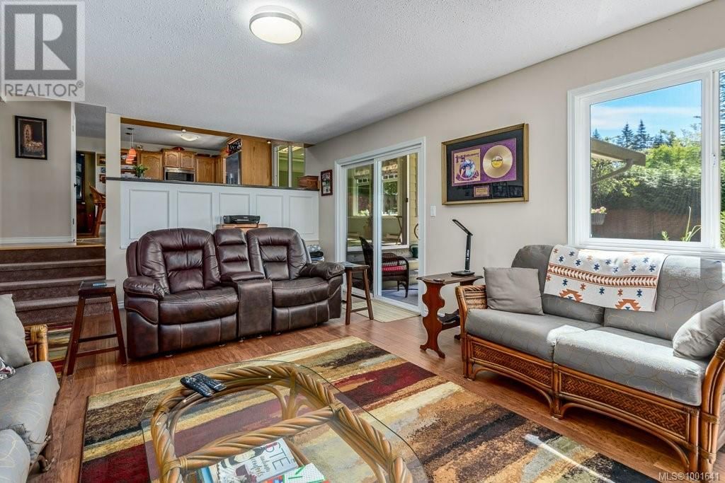 1665 CHESTER PLACE Image 19
